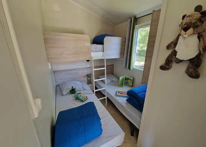 Marmotel منتزه العطل Saint-Geniez-dʼOlt